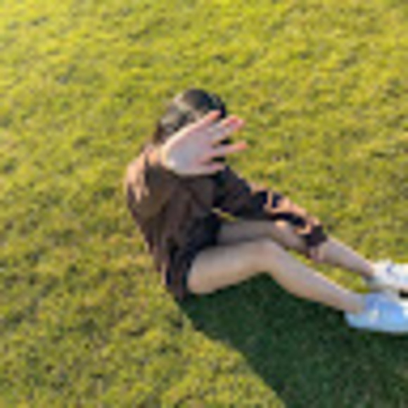 Meet your Posher, Jade - Picture 1 of 1